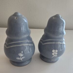 Pfaltzgraff Blue Bouquet Ceramic Salt and Pepper Shakers